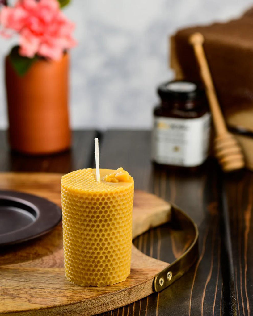 Beeswax Honeycomb Bee Top